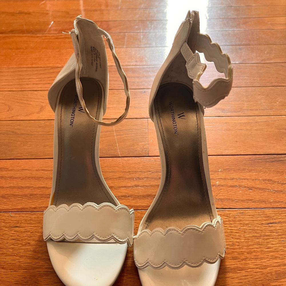 Worthington Women's Cream Sandals
